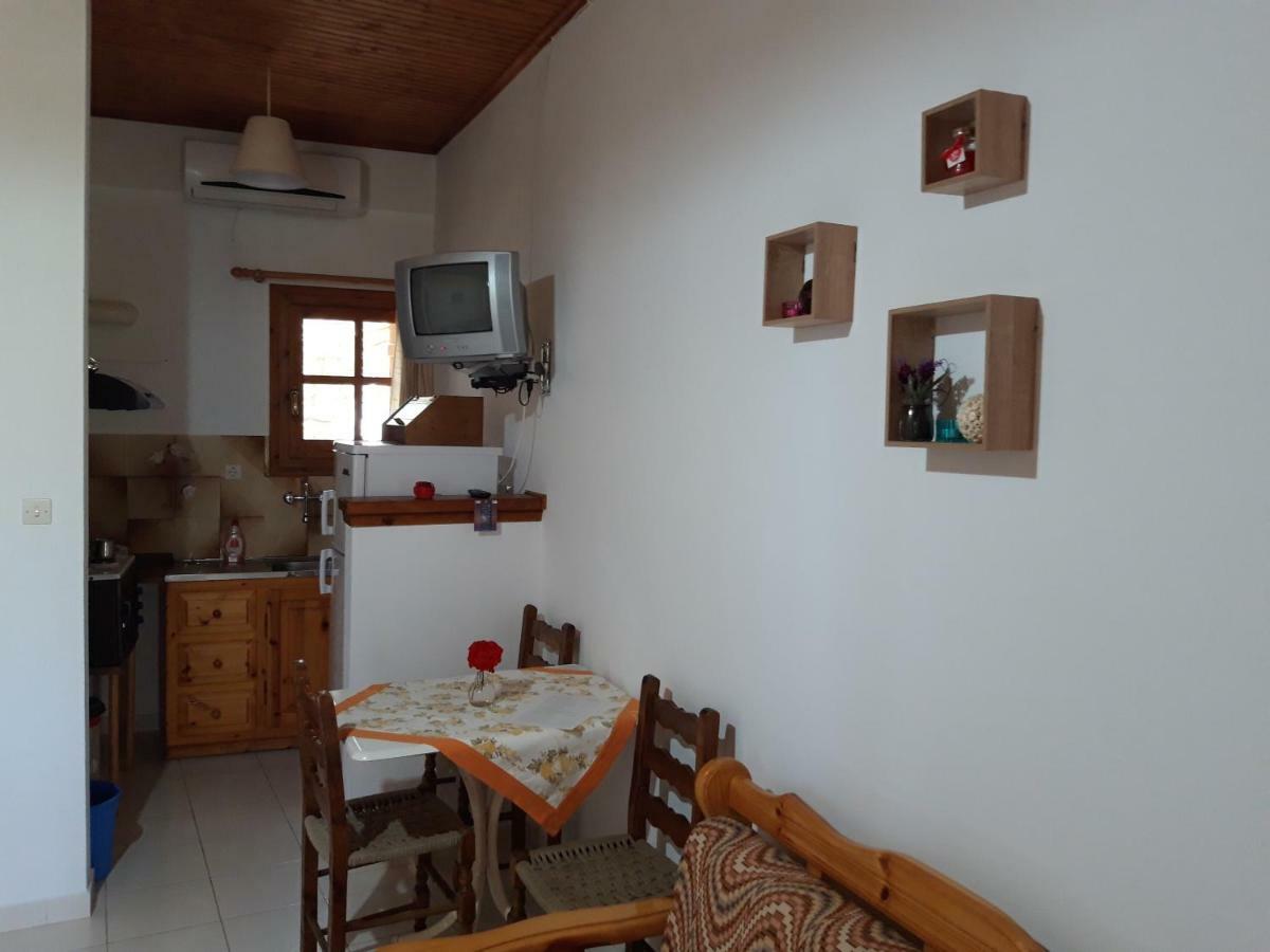 Koutadelias Rooms Kálamos 外观 照片
